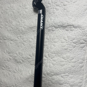 자이언트 싯포스트 알루 정품 30.9×375mm 신품급 판매합니다