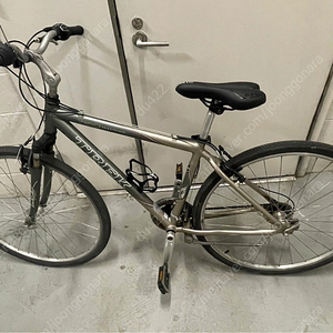 Trek 7100 멀티트랙 하이브리드 자전거