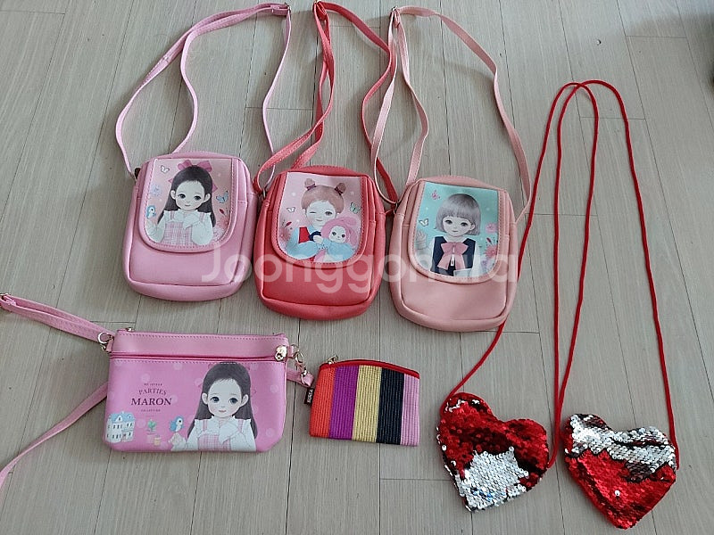 여아용 핸드폰 가방케이스 여러개외--0