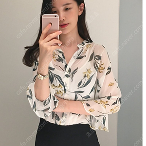 베니토 스피아 블라우스 1만원 팝니다