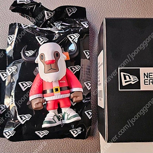 뉴에라 팔로 산타 히든 피규어 새제품 팝니다