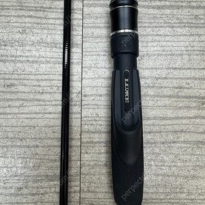 가마가츠 스피닝대 S65ML-solid.F RUBBER R 판매합니다.