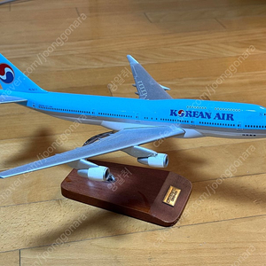 대한항공 B744, 아시아나 A380 모형비행기 팔거나 엔진 구합니다