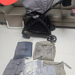 잉글레시나 일렉타 유모차 +방한.방풍.레인커버+풋워머+유모차정리함=20만원
