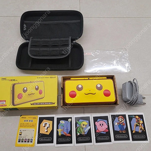 닌텐도 new 2ds xl 피카츄 에디션 외 게임팩 다수 판매합니다.
