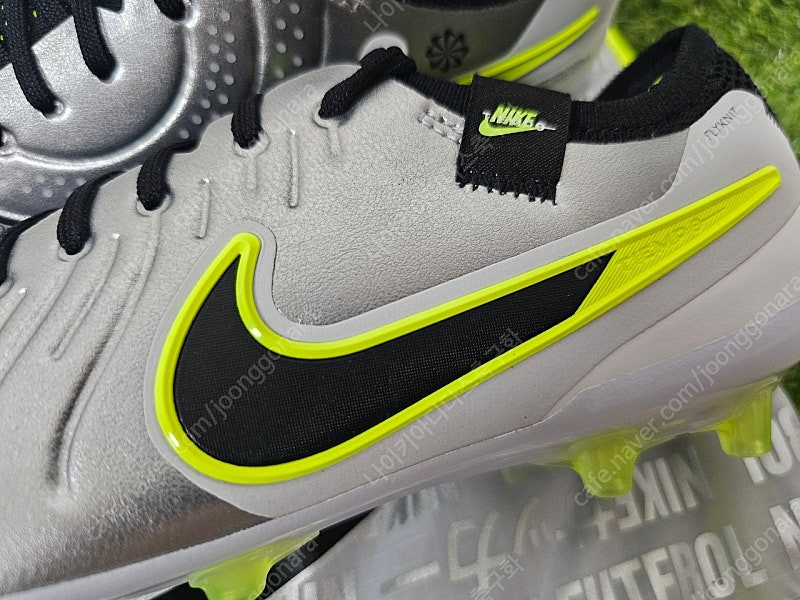 [새상품]나이키 티엠포 레전드10 엘리트 MAD VOLTAGE팩 AG--8