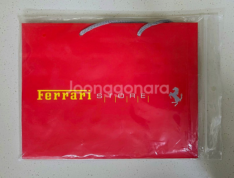 [미사용] 페라리 정품 쇼퍼백 9,000원--1