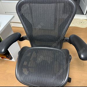 허먼밀러 에어론 판매합니다.