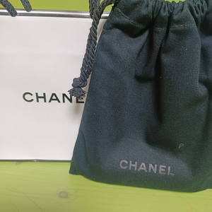 샤넬레베쥬 립밤 인텐스 미개봉 새것