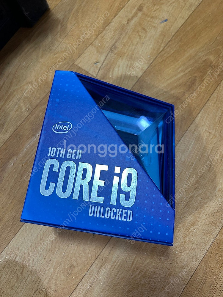 [판매] 인텔 10900K 정품 + MSi Z490 U...--0