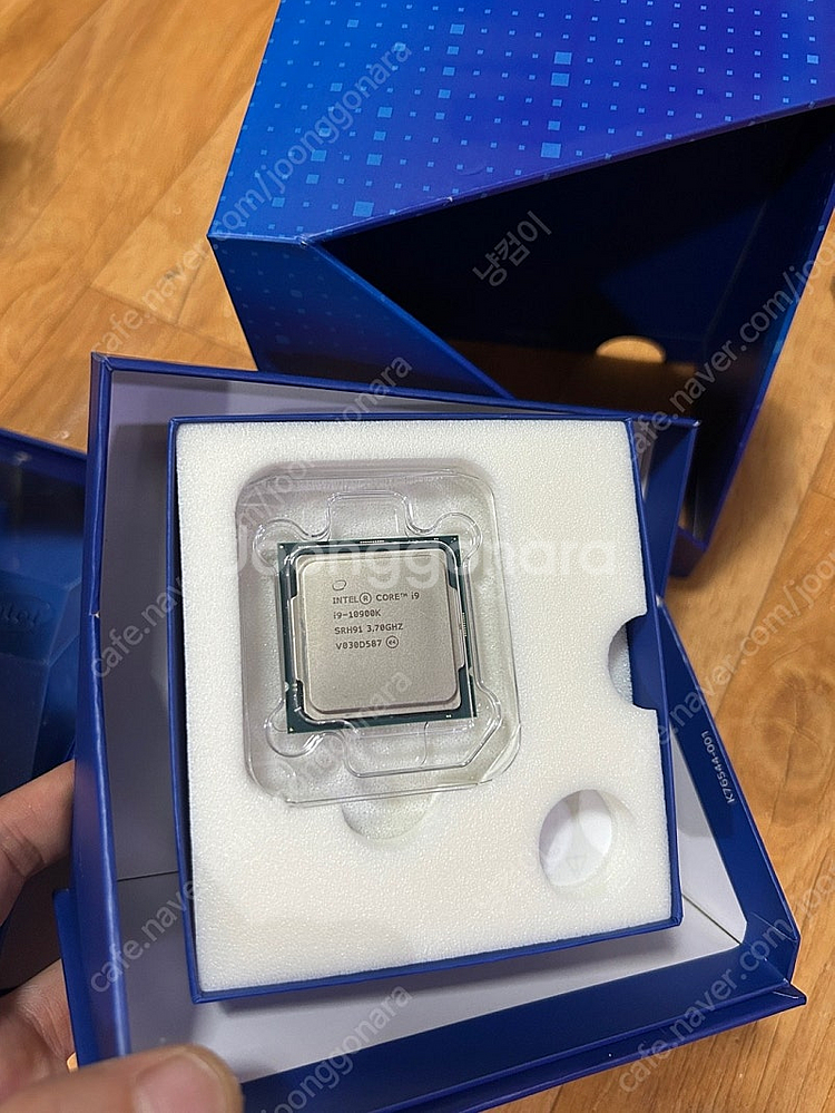 [판매] 인텔 10900K 정품 + MSi Z490 U...--1