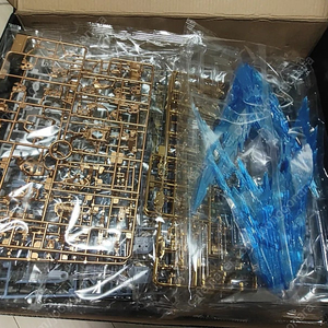 장룡 Mgex 스트라이크 프리덤 판매합니다(빛날 포함,택포)