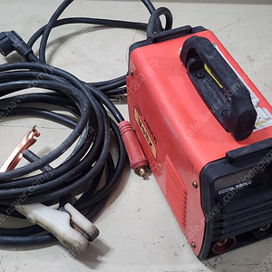 WELLZ용접기 (WWM 200LC), 마끼다 충전 그라인더(makita/ DGA 402), 계양 뿌레카(KH-42H), 서광 마그드릴(23미리 드릴), 알곤용접기 (weldlin
