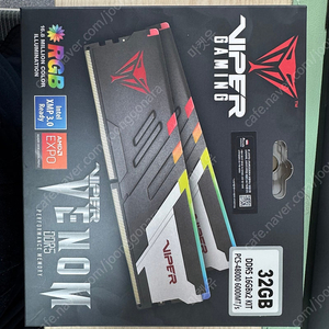 패트리어트 DDR5 PC5-48000 CL36 VIPER VENOM RGB 패키지 16GB 2개 팝니다.