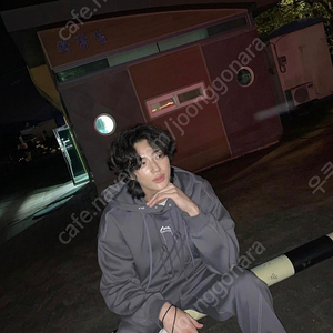아더에러 애드모어 후드티 A1