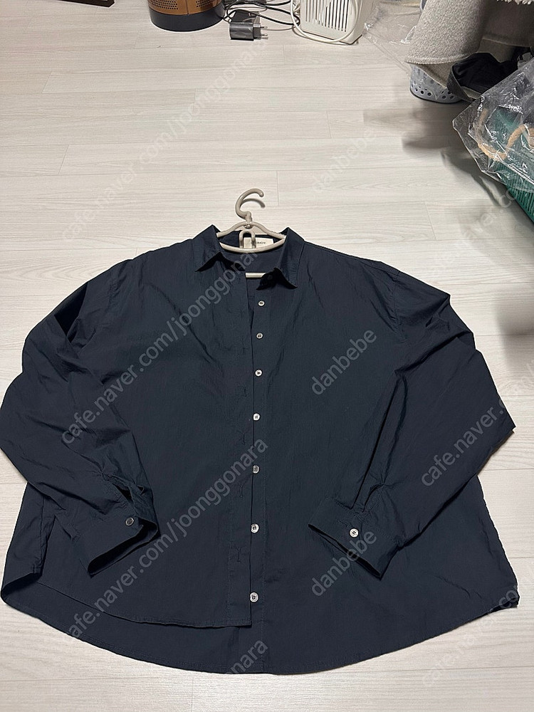 가내스라 애플셔츠 딥네이비--3