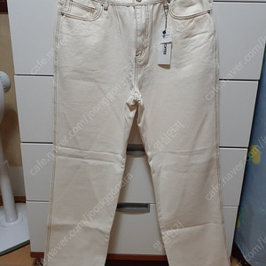 청바지 새거입니다 남여공녀 필요하신 분들은 편하게 보세요( 사이즈XL ) 15000원 직거래 가능해요