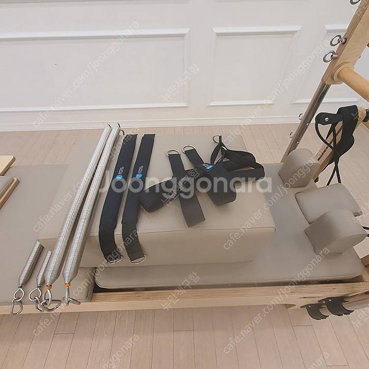 모션케어 콤비리포머 판매합니다(점핑보드, 박스, 스틱,...--3