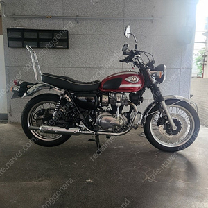 22년식 w800 팝니다. 8 6 X X KM, 소음기 제거 구변완료