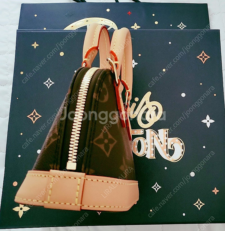 루이비통 나노 알마 (M82717)새상품 팝니다--1