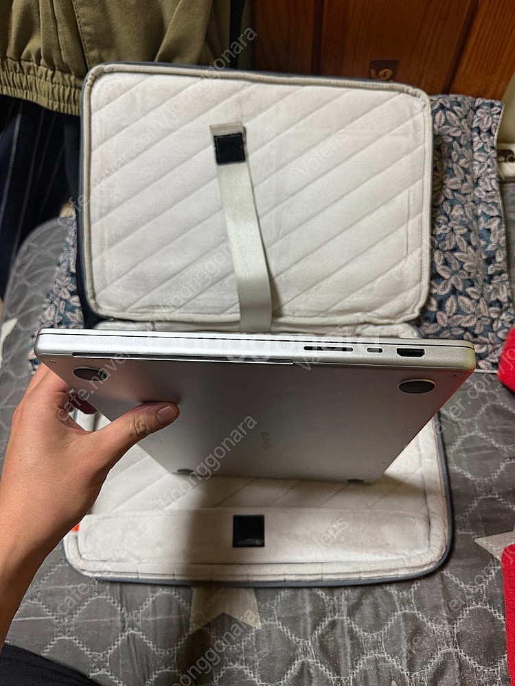 M1 PRO 맥북프로 16인치 기본형 판매합니다.--4