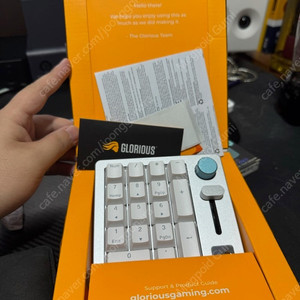 글로리어스 넘버패드 화이트 GMMK NUMPAD 팝니다