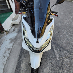 혼다 pcx125cc 화이트 2023년식