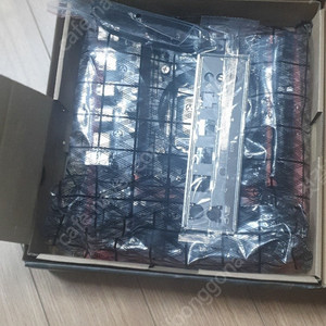 인텔 제온 E5-2687W v3 + x99보드 + 16GB 램 + 128GB MLC SSD 팝니다.