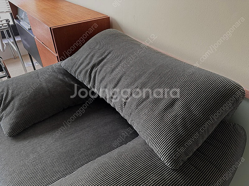 Original Cassina maralunga Vic...--3