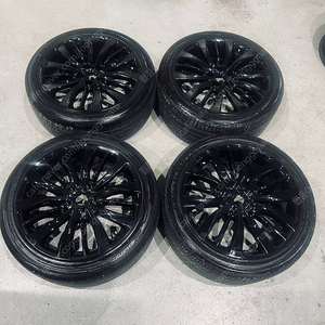 [ 제네시스 ] GENESIS DH G80 19인치 블랙 휠 타이어 조합 팝니다.