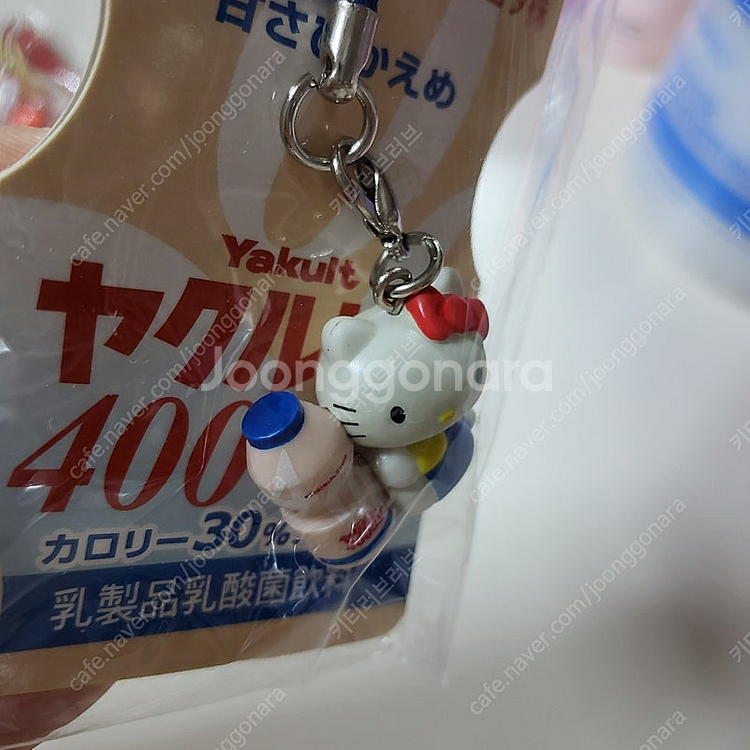 헬로키티 콜라보 한정 요구르트 키티 스트랩 고전 키티 ...--4