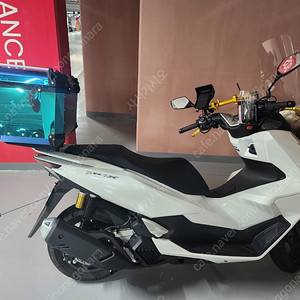 혼다 PCX125 ABS 2025년식 판매합니다색상은 화이트입니다