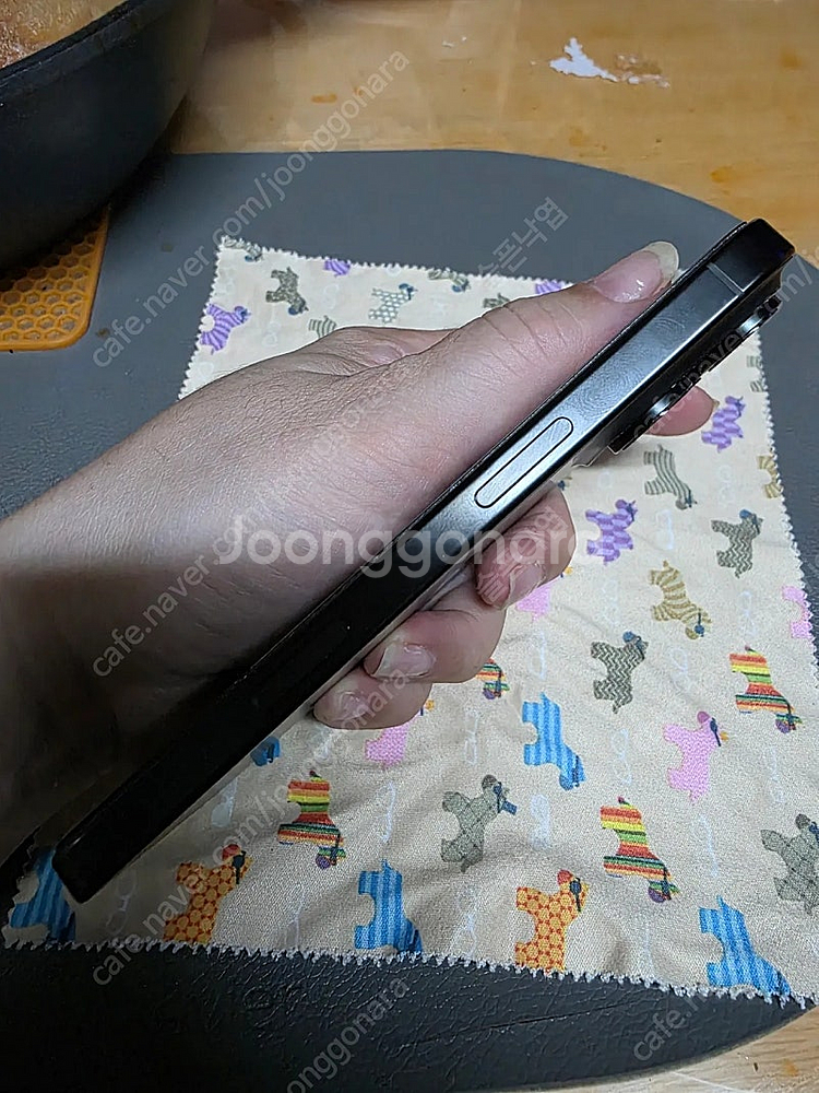 아이폰 16프로 256기가 블랙티타늄 S급팝니다--1