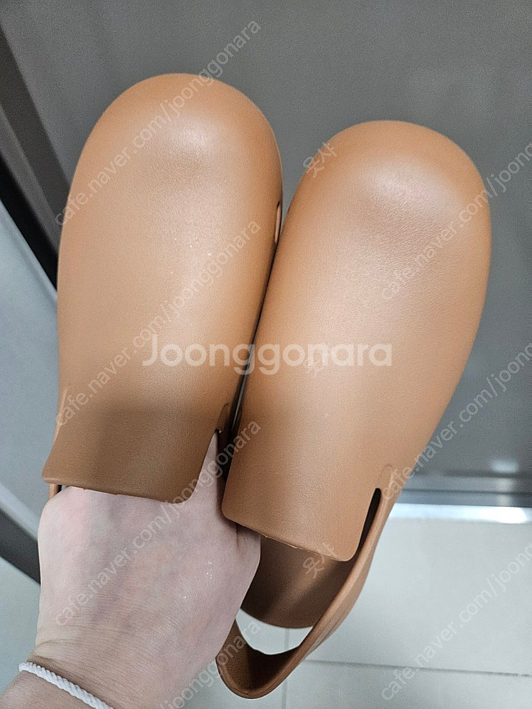 폴더 라벨 테일 클로그 브라운 260--3