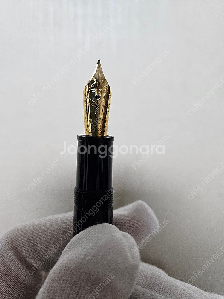 몽블랑 프리드리히 쉴러 만년필 판매합니다--1