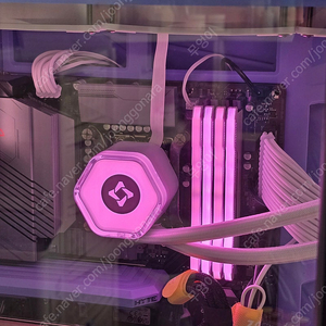 커세어 벤젠스 ddr4 3600 CORSAIR 3600 CL18 VENGEANCE RGB 화이트 16GB 4개 총64GB 판매합니다.