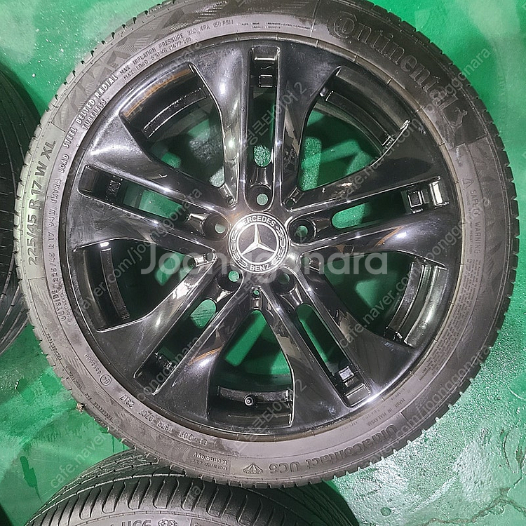 ♡벤츠 w204 중고 17인치 휠 타이어 판매합니다--2