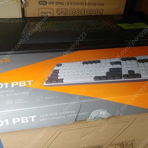 COX CK01 PBT 이색사출 사이드 RGB 기계식 키보드 (적축)