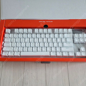 자석축 게이밍 키보드 스틸시리즈 Apex Pro TKL Gen3 kr 화이트 판매합니다