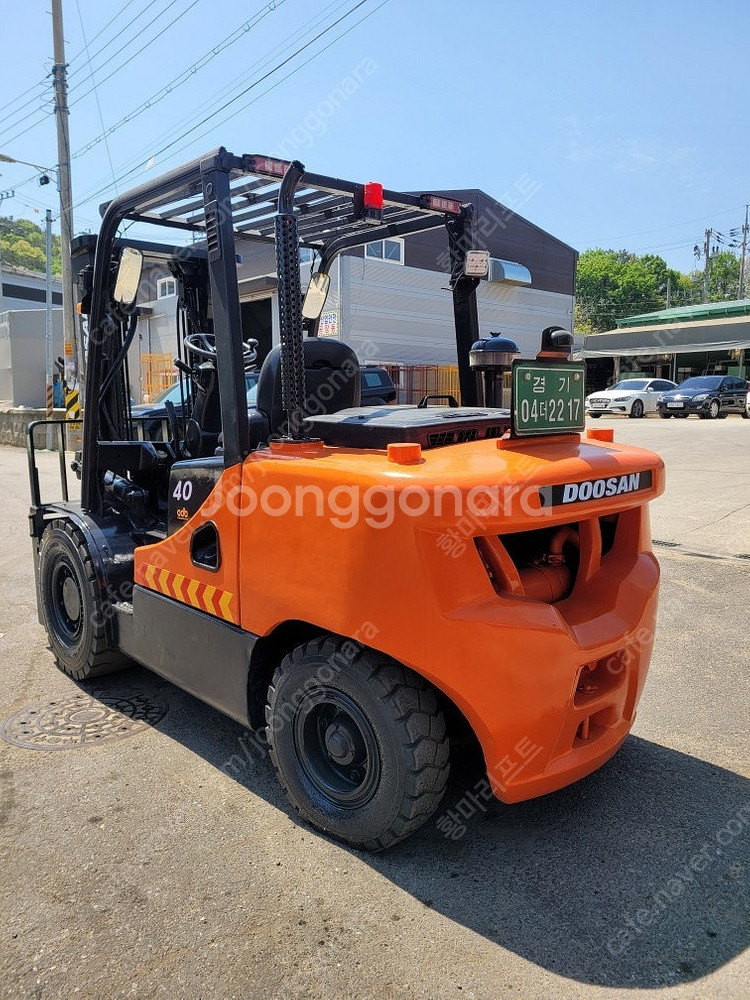 중고지게차 두산4톤 자동발 디젤지게차--7