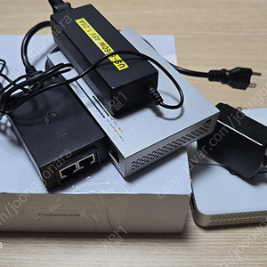 Unifi USG, PoE Switch, AP