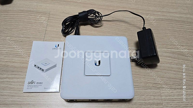 Unifi USG, PoE Switch, AP--1