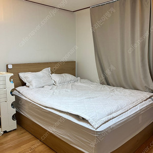 시몬스 라지킹 바이브 매트리스와 국민프레임 D2178A 라이트오크