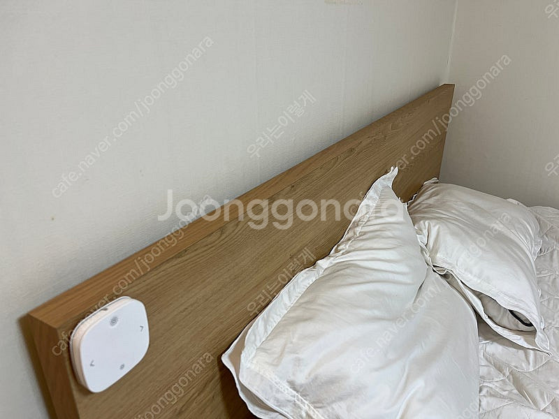 시몬스 라지킹 바이브 매트리스와 국민프레임 D2178A...--1