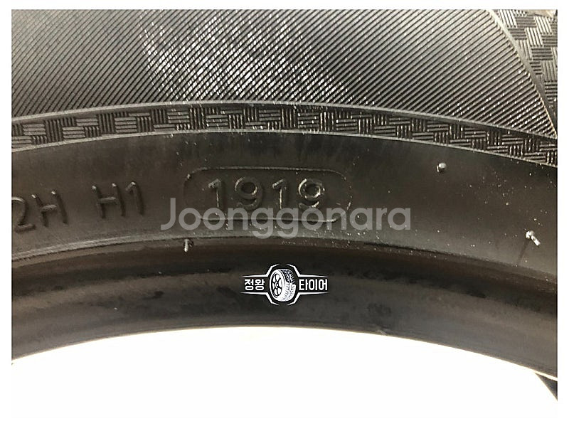중고타이어 한국타이어 벤투스 S2AS 215/50R17...--7