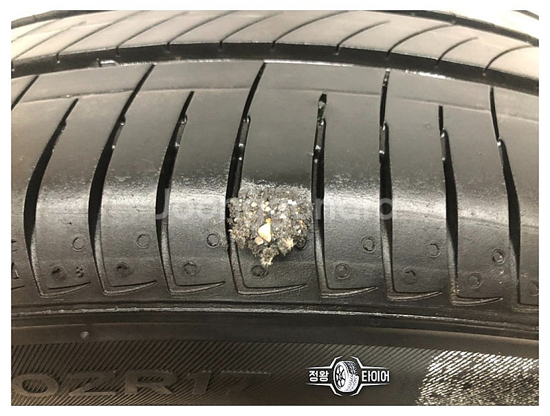 중고타이어 한국타이어 벤투스 S2AS 215/50R17...--8