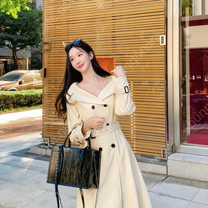 새상품) 이부베 더요니아 오프숄더 트렌치코트 롱ver 더로랑더마농