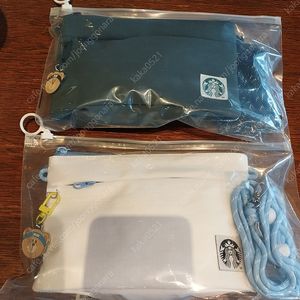 스타벅스 파우치 미니 파우치백 스타벅스 종로 고택점 스탬프 반값택배로 무료배송 스타벅스 베리어스타 파우치 키링 스타벅스 나만의 파우치 ㅡ안심번호로 문자주세요 챳X