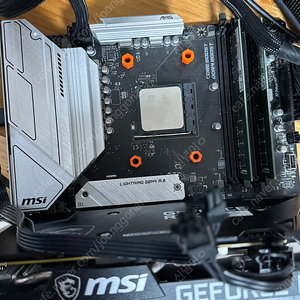 MSI 메인보드 b550mag / 라이젠 5600x / 램 32기가