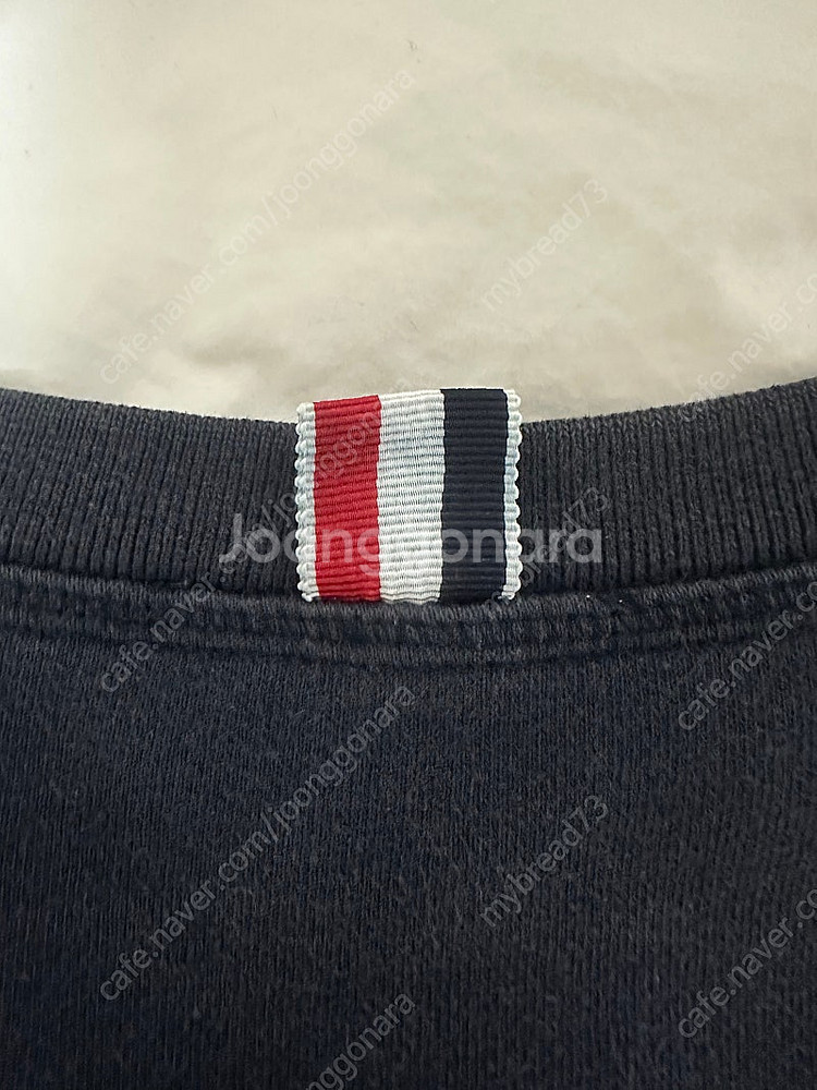 저렴한 톰브라운 사선 맨투맨 네이비 3 size--8